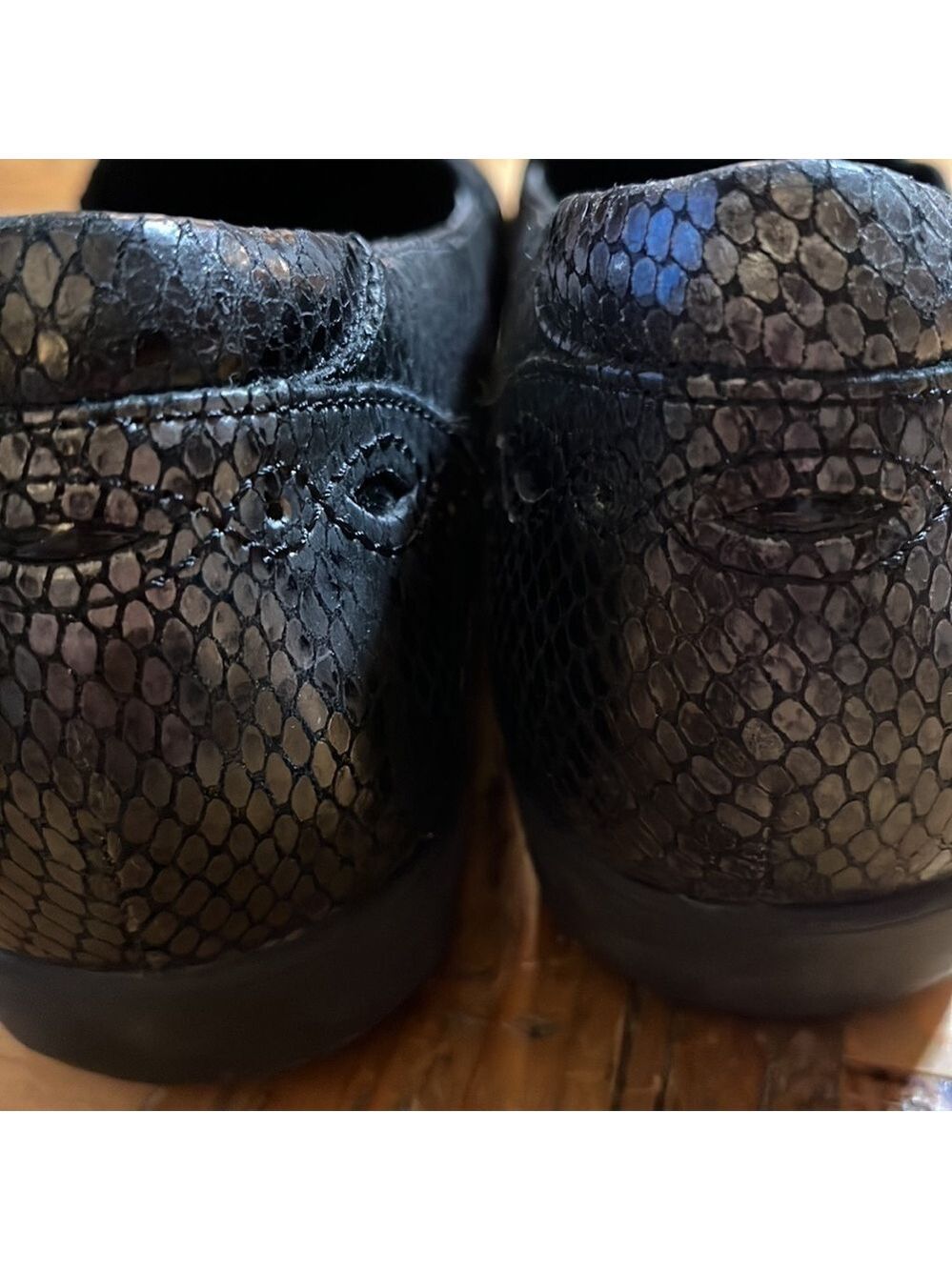 aravon Adalyn Slip On Grey Black Snake Skin Flat Loafer 9 - Picture 11 of 13